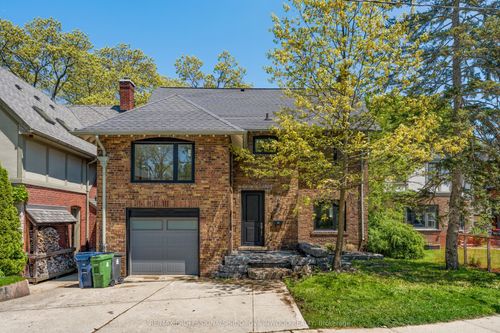 27 The Palisades, Toronto, ON, M6S2W9 | Card Image