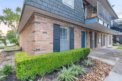 apt-115-9027 Gaylord Dr, Houston, TX, 77024-2929 | Card Image