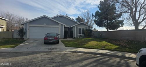 2500 Topaz Ln, Lancaster, CA, 93535-5605 | Card Image