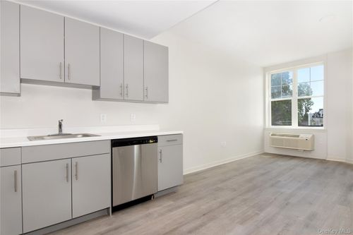 316-56 Prospect St, Yonkers, NY, 10701-3523 | Card Image