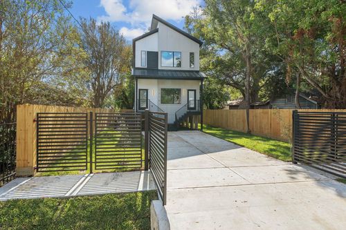 ab-1216 Johnston St, Houston, TX, 77022-4008 | Card Image