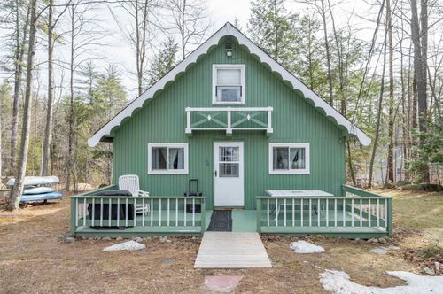 15 Autumn Rd, Hillsborough, NH, 03244-4502 | Card Image