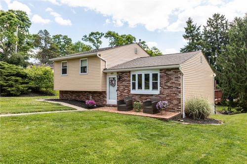 419 Patsy Dr, Gibsonia, PA, 15044-8939 | Card Image