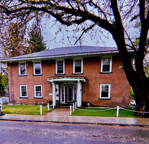 54 Ridgewood Pl, Springfield, MA, 01105-1313 | Card Image