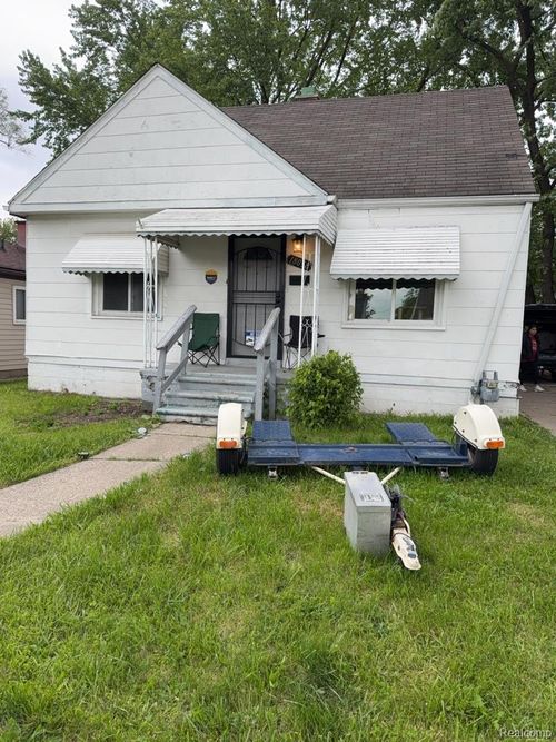 18058 Cardoni St, Detroit, MI, 48203-2471 | Card Image