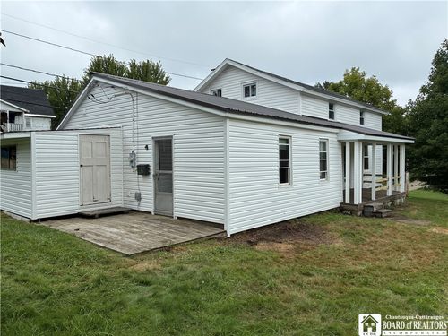 58 N Erie St, Mayville, NY, 14757-1020 | Card Image