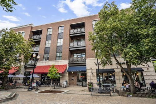 302-2326 W Giddings St, Chicago, IL, 60625-8330 | Card Image