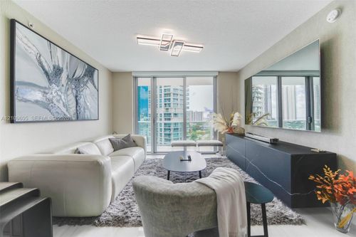 4-906-300 Sunny Isles Blvd, Sunny Isles Beach, FL, 33160 | Card Image