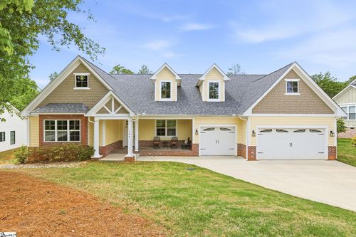 104 Pinelands Pl, Travelers Rest, SC, 29690-9818 | Card Image