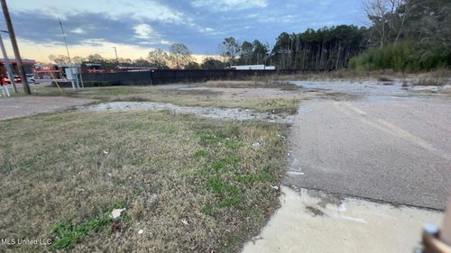 822 Hw 49 N, Richland, MS, 39218 | Card Image