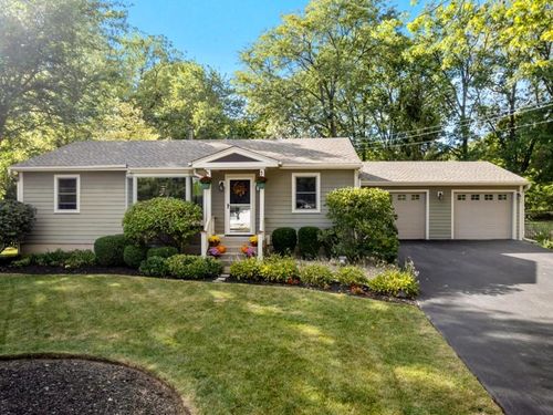 231 Evergreen Dr, Batavia, IL, 60510-2509 | Card Image