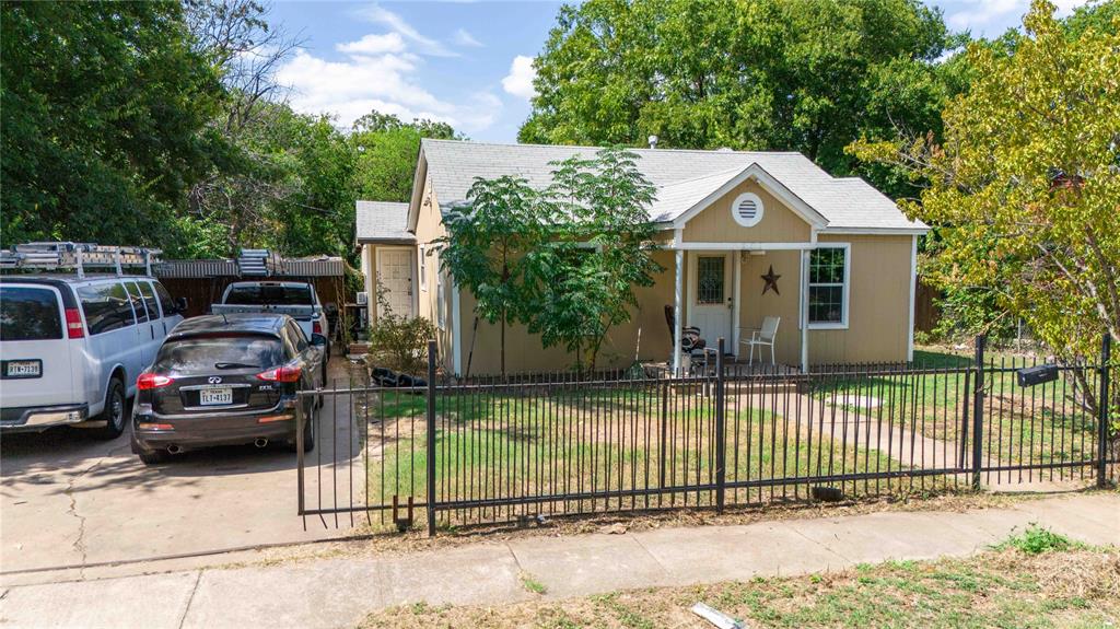 Chicago Ave, Fort Worth, TX 76105