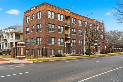 102-7740 3rd St, Detroit, MI, 48202-2455 | Card Image