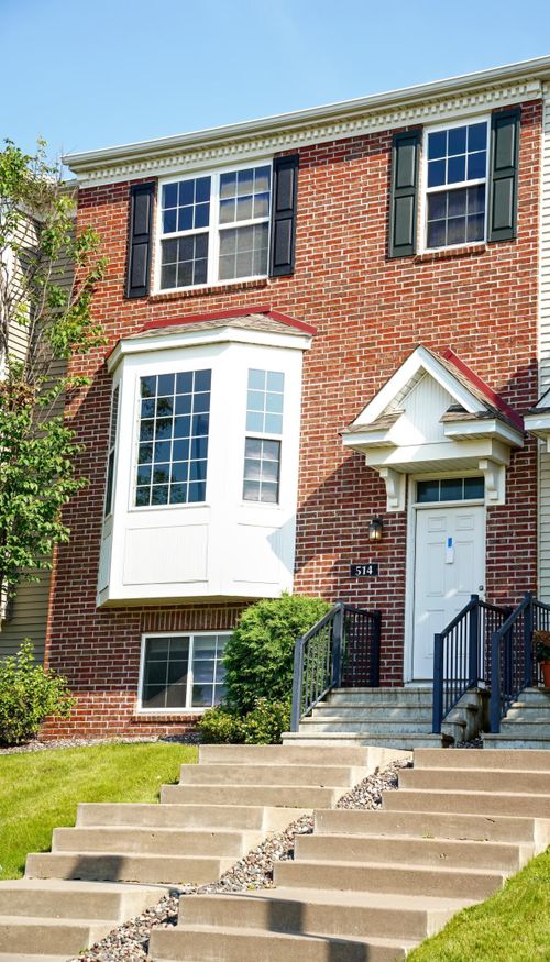 514 Huset Pkwy Ne, Columbia Heights, MN, 55421-5030 | Card Image