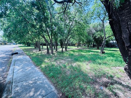 100 Groff, San Antonio, TX, 78237-1248 | Card Image