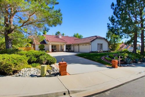 2114 Willowbrook St, Escondido, CA, 92029-5325 | Card Image