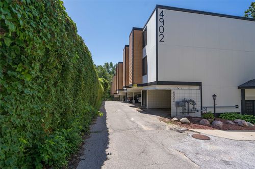 apt-220-4902 University Ave, Des Moines, IA, 50311-3364 | Card Image