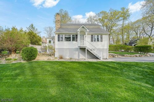 18 Cabot Ln, Kinnelon, NJ, 07405-2826 | Card Image