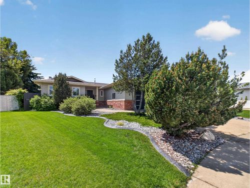9 Coachman Pl, Sherwood Park, AB, T8H1C1 | Card Image