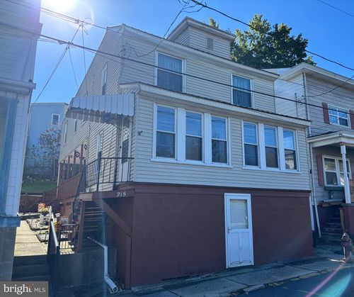 215 S 4th St, MINERSVILLE, PA, 17954-1103 | Card Image