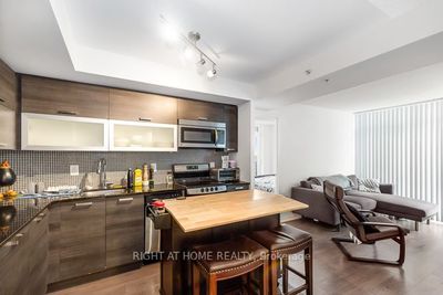 1709E - 36 Lisgar St, Condo with 2 bedrooms, 2 bathrooms and 1 parking in Toronto ON | Image 2