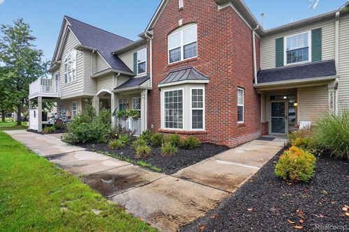 141-4285 Hampton Ridge Blvd, Howell, MI, 48843-5506 | Card Image