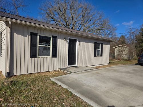 814 S Henry St, Morristown, TN, 37813-2226 | Card Image