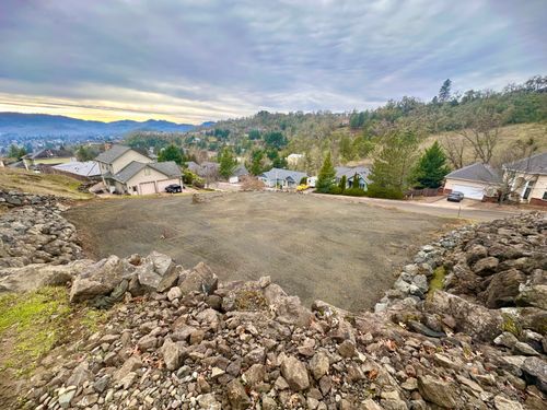 2957 Nw Daysha Drive, Roseburg, OR, 97471 | Card Image