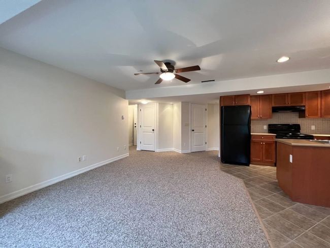 SUITE - 13863 Docksteader Loop, House other with 2 bedrooms, 1 bathrooms and null parking in Maple Ridge BC | Image 6