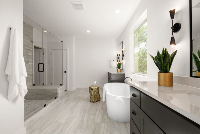9006 Diceman Dr, House other with 4 bedrooms, 4 bathrooms and null parking in Dallas TX | Image 22