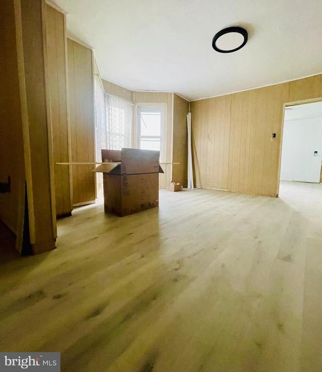 21 N Chestnut St, Home with 4 bedrooms, 2 bathrooms and null parking in Mount Carmel PA | Image 11