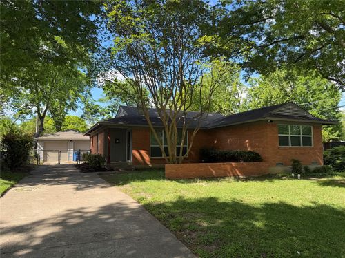 888 Berkinshire Dr, Dallas, TX, 75218-2138 | Card Image