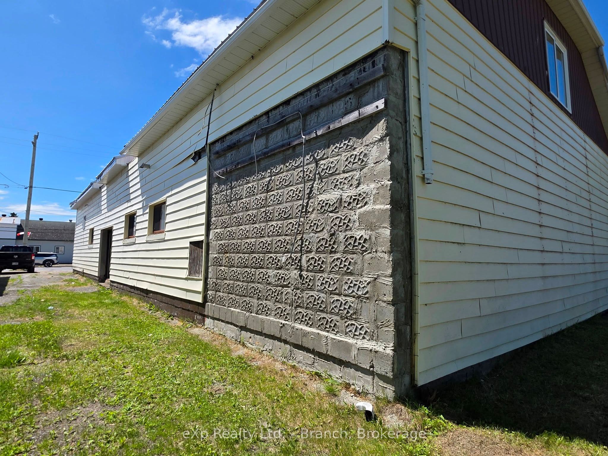 Residential in Armstrong 3