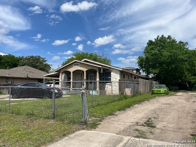 Vincent St, San Antonio, TX 78211