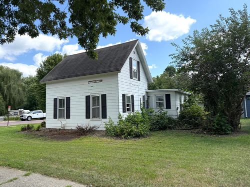802 S Halvorson St, Redwood Falls, MN, 56283-2154 | Card Image