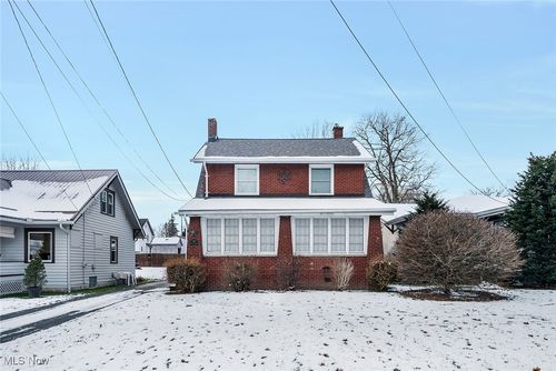 3915 Mahoning Ave, Austintown, OH, 44515-3027 | Card Image