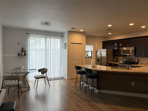 472-472 Ne 194th Ter, Miami, FL, 33179-3996 | Card Image