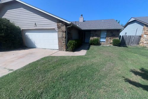 1731 E 66th St, Tulsa, OK, 74136-2417 | Card Image