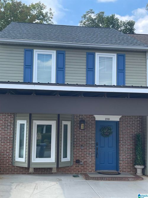 210 Park Pl, Oxford, AL, 36203-1973 | Card Image