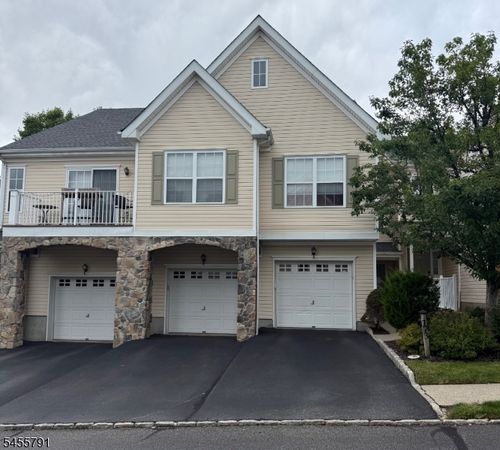 16-173 Terrace Ct, Pompton Lakes, NJ, 07442-1767 | Card Image