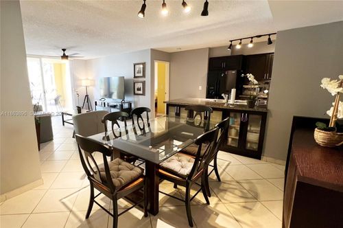 8305-19555 E Country Club Dr, Aventura, FL, 33180-2596 | Card Image