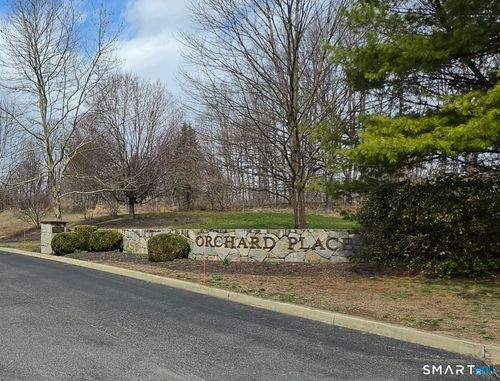 apt-112-20 Orchard St, Brookfield, CT, 06804-1943 | Card Image