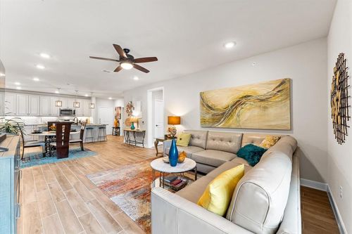 apt-2201-6804 Westview Dr, Houston, TX, 77055-6907 | Card Image
