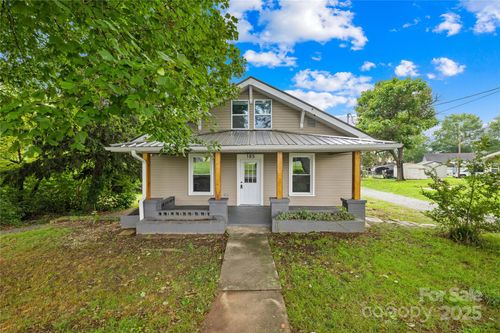 185 17th St Se, Hickory, NC, 28602-1335 | Card Image
