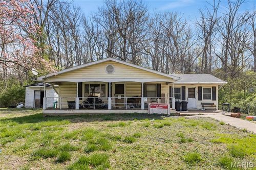 7 Mortons Grove St, Valley Park, MO, 63088-1324 | Card Image