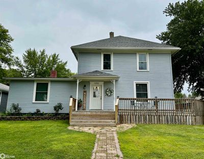 1202 College Blvd, Home with 5 bedrooms, 2 bathrooms and 2 parking in Harlan IA | Image 2