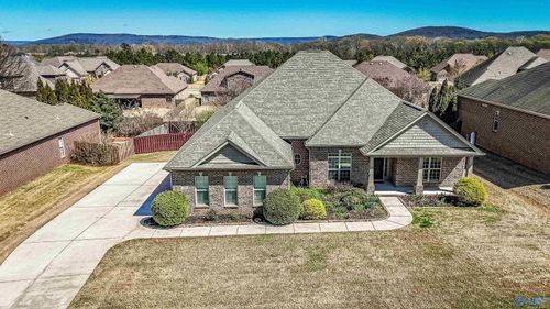 7585 Crestridge Dr, Owens Cross Roads, AL, 35763-8855 | Card Image