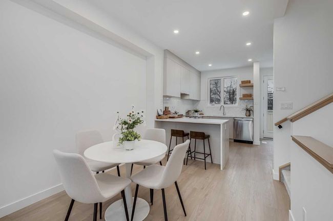 3927 65 St Nw, Townhouse with 3 bedrooms, 3 bathrooms and 1 parking in Calgary AB | Image 5