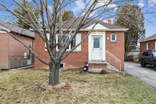 upper-889 Fennell Ave E, Hamilton, ON, L8V1W5 | Card Image