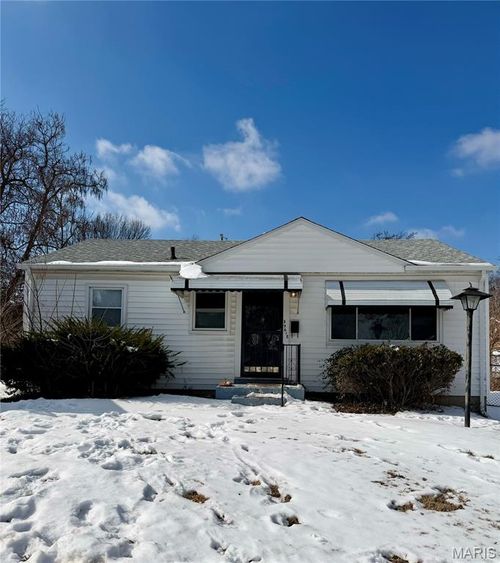 9618 De Porres Ln, Saint Louis, MO, 63114-3004 | Card Image